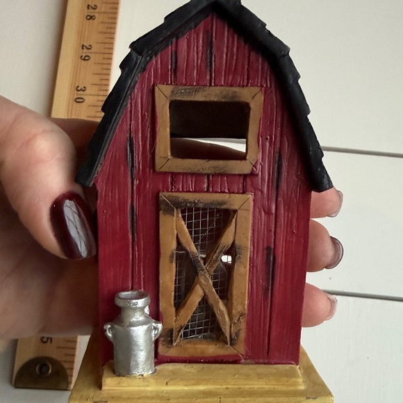 Rustic Red Barn Night Light - Picture 6 of 7